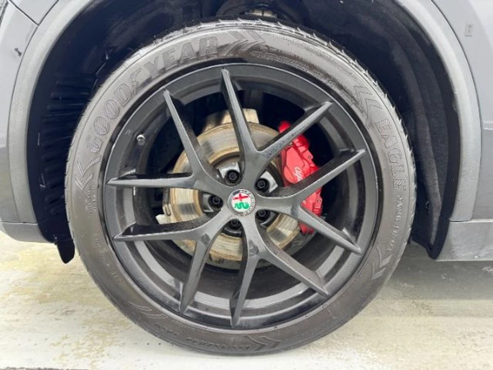 2019 Alfa Romeo Stelvio - Image 15 of 20