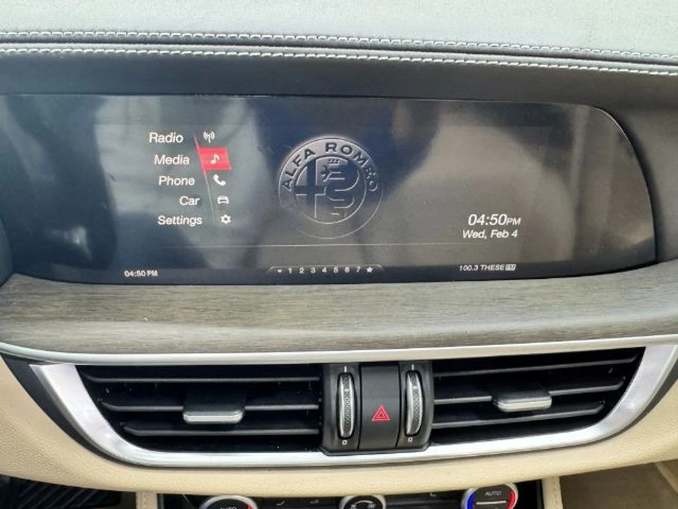 2019 Alfa Romeo Stelvio - Image 7 of 20