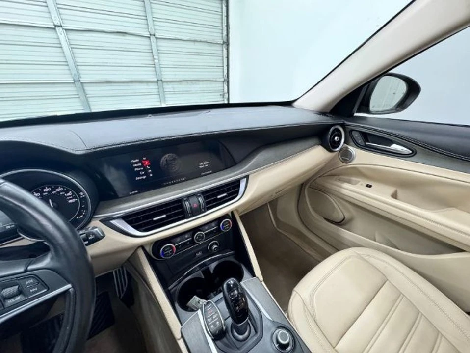 2019 Alfa Romeo Stelvio - Image 4 of 20