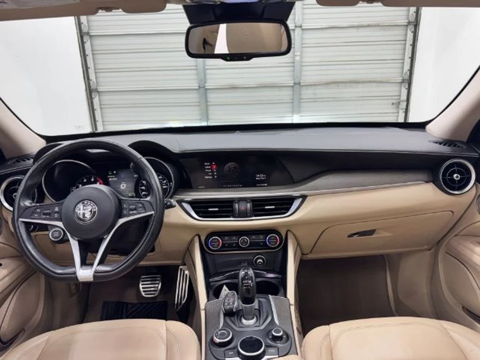 2019 Alfa Romeo Stelvio - Image 17 of 20