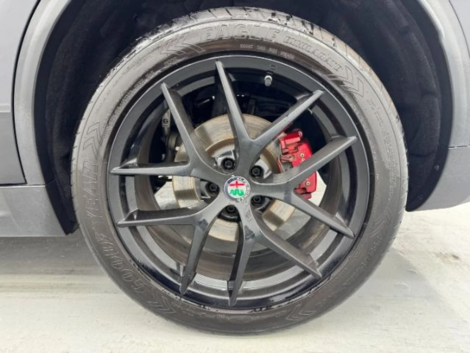 2019 Alfa Romeo Stelvio - Image 14 of 20