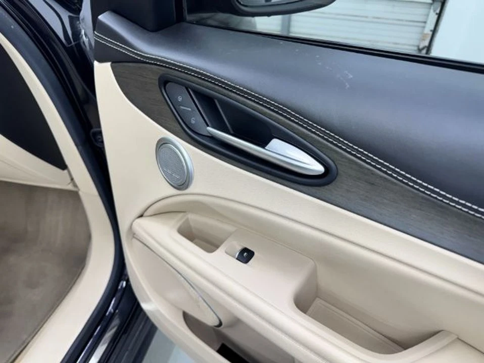 2019 Alfa Romeo Stelvio - Image 3 of 20