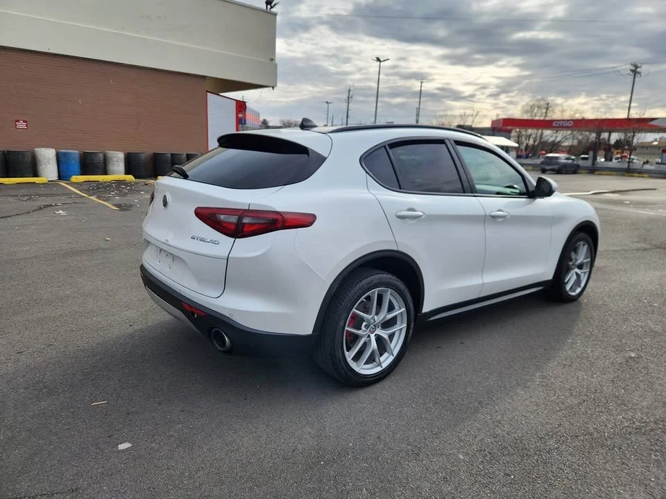 2019 Alfa Romeo Stelvio - Image 6 of 17