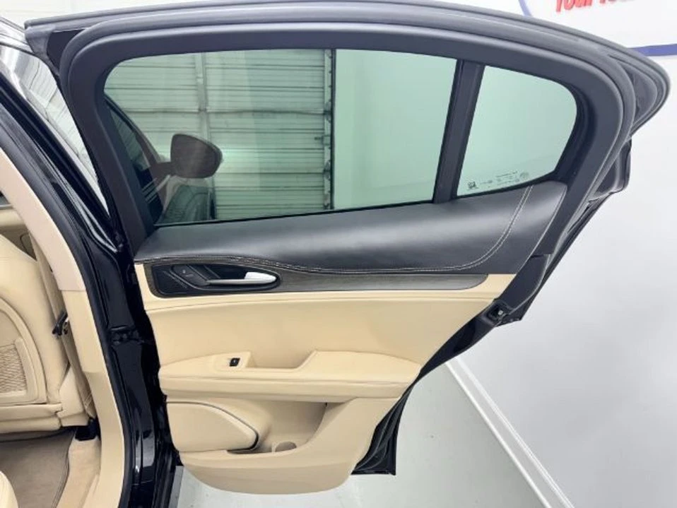 2019 Alfa Romeo Stelvio - Image 2 of 20