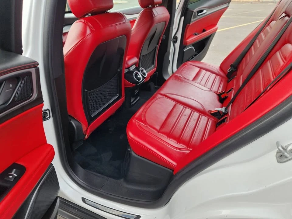 2019 Alfa Romeo Stelvio - Image 12 of 17