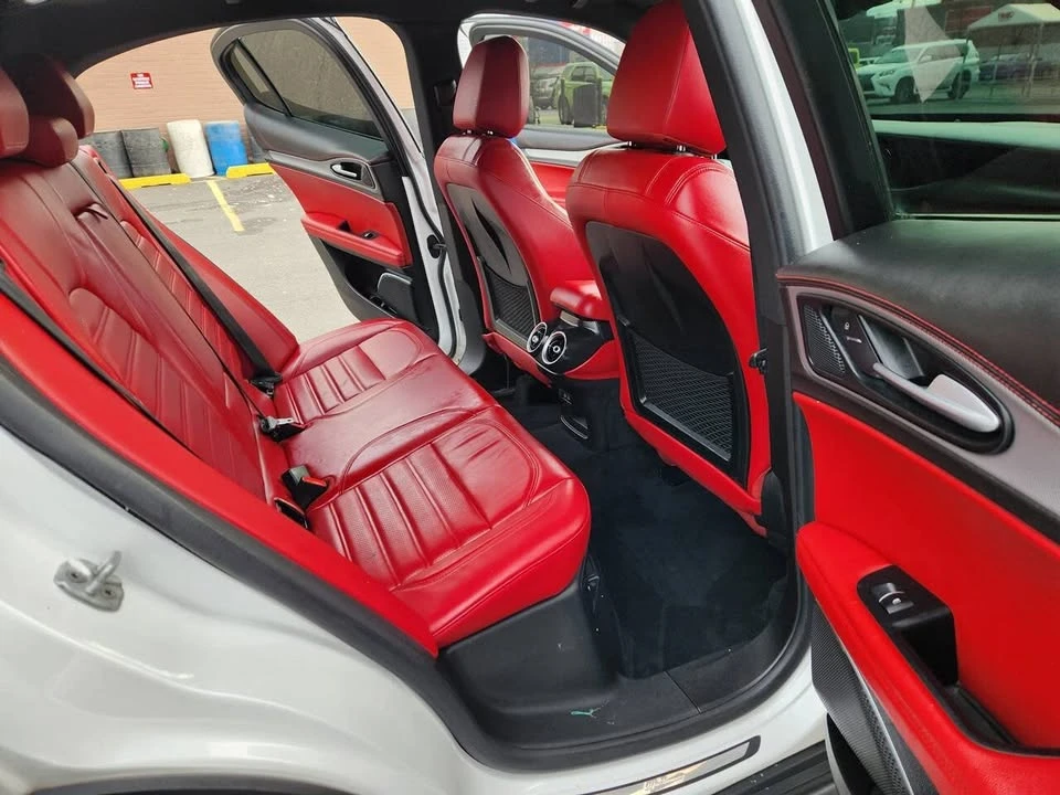 2019 Alfa Romeo Stelvio - Image 11 of 17