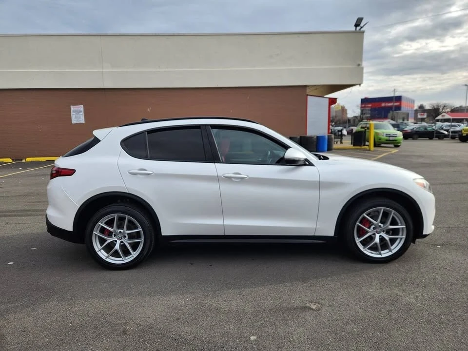 2019 Alfa Romeo Stelvio - Image 7 of 17