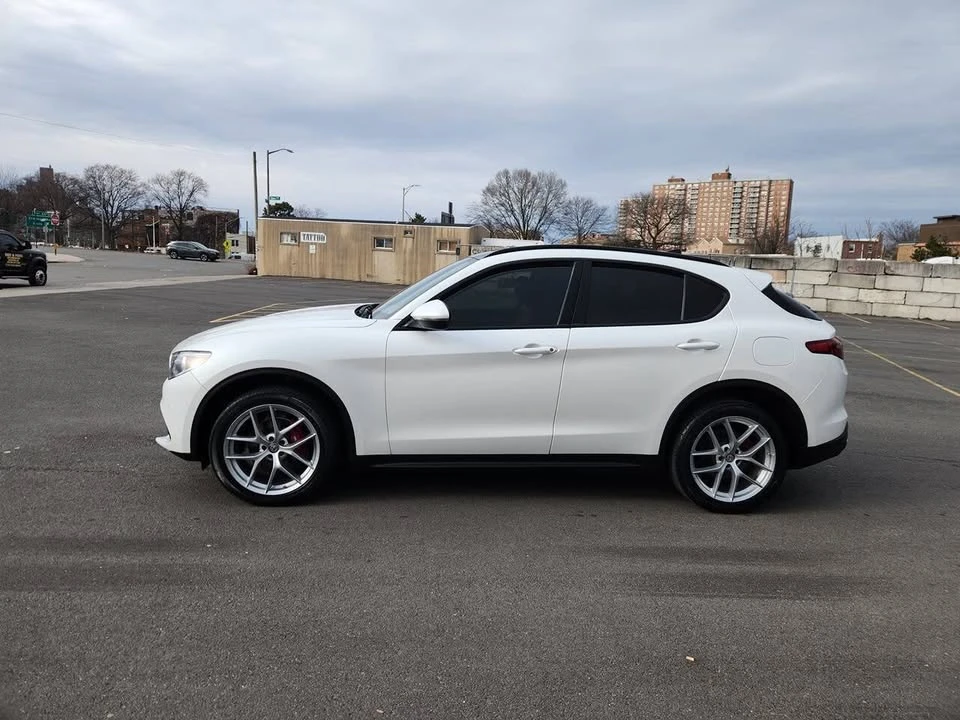 2019 Alfa Romeo Stelvio - Image 2 of 17