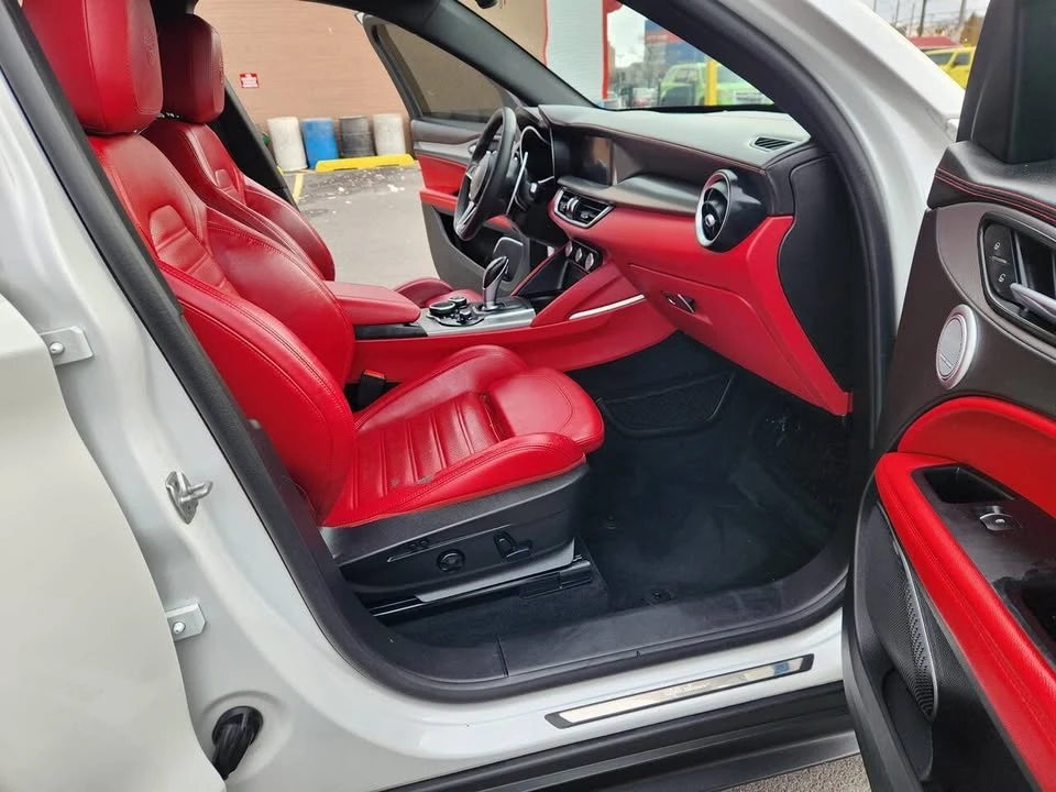 2019 Alfa Romeo Stelvio - Image 10 of 17