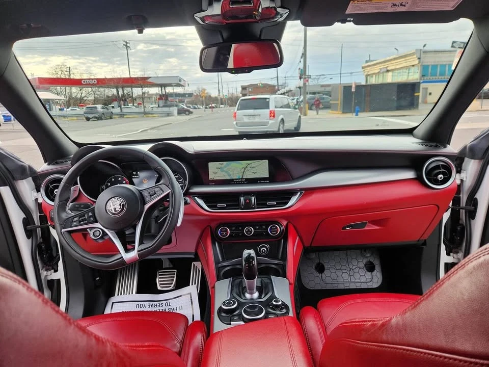 2019 Alfa Romeo Stelvio - Image 14 of 17