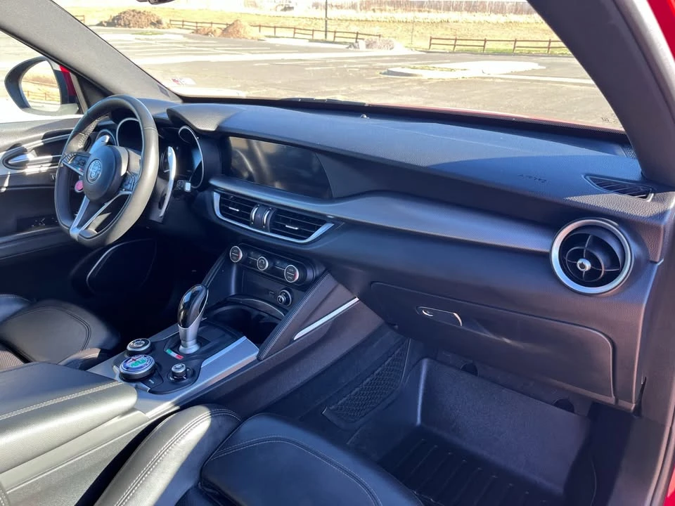2019 Alfa Romeo Stelvio - Image 12 of 18