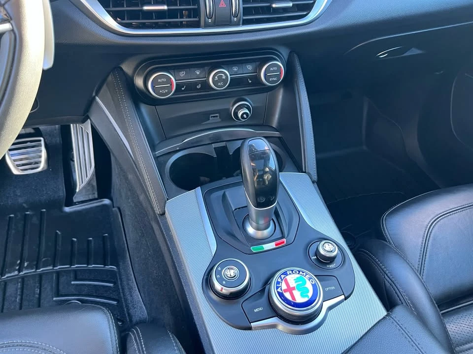 2019 Alfa Romeo Stelvio - Image 11 of 18