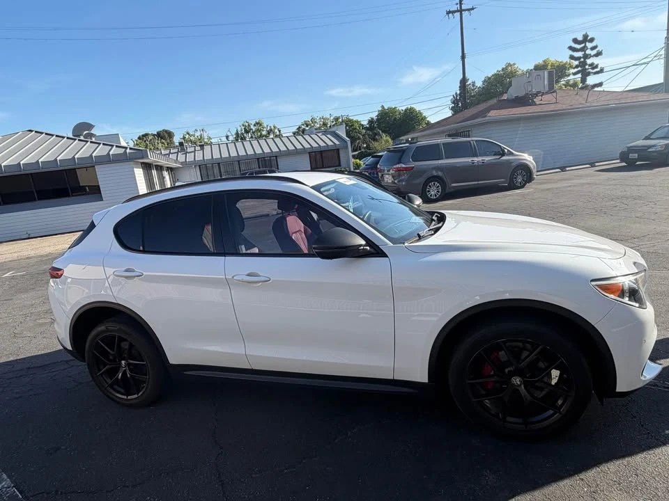 2019 Alfa Romeo Stelvio - Image 2 of 6