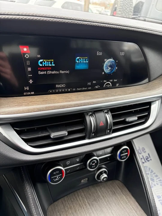 2019 Alfa Romeo Stelvio - Image 14 of 17