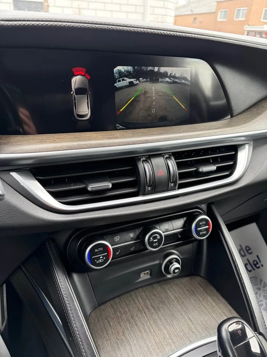 2019 Alfa Romeo Stelvio - Image 17 of 17