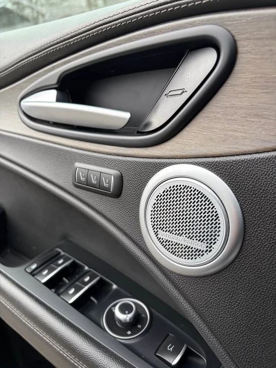 2019 Alfa Romeo Stelvio - Image 12 of 17