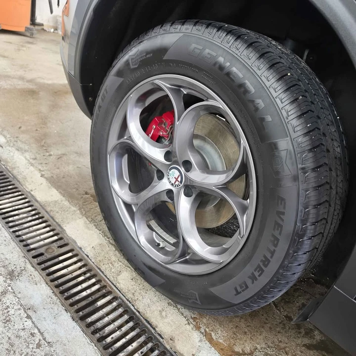 2019 Alfa Romeo Stelvio - Image 14 of 15