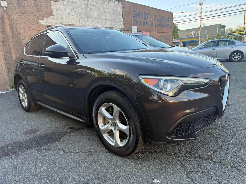 2019 Alfa Romeo Stelvio - Image 2 of 3