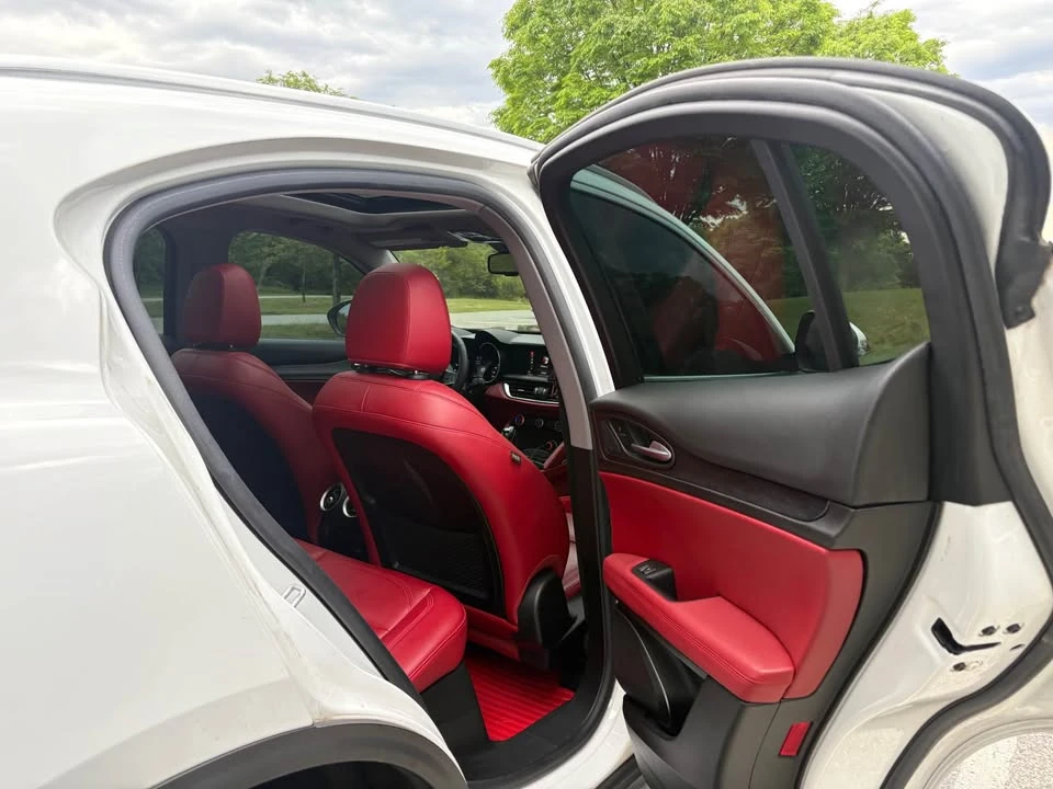 2019 Alfa Romeo Stelvio - Image 11 of 21