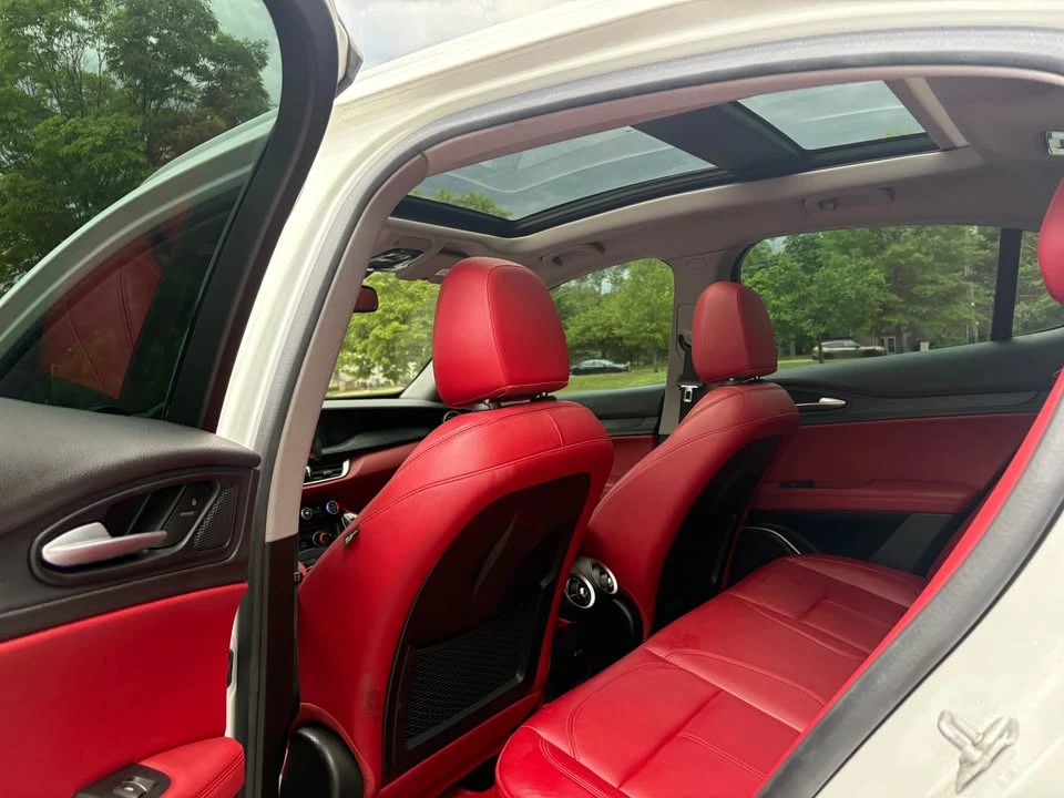 2019 Alfa Romeo Stelvio - Image 10 of 21