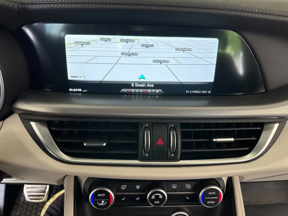 2019 Alfa Romeo Stelvio - Image 17 of 20