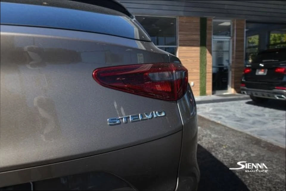 2019 Alfa Romeo Stelvio - Image 15 of 20