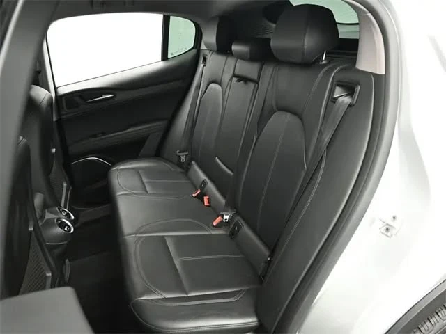 2019 Alfa Romeo Stelvio - Image 15 of 20