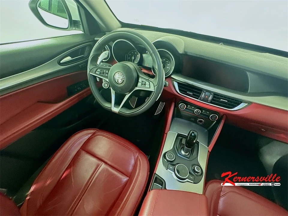 2019 Alfa Romeo Stelvio - Image 9 of 21
