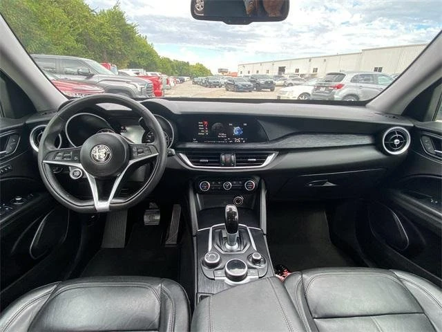 2019 Alfa Romeo Stelvio - Image 16 of 19