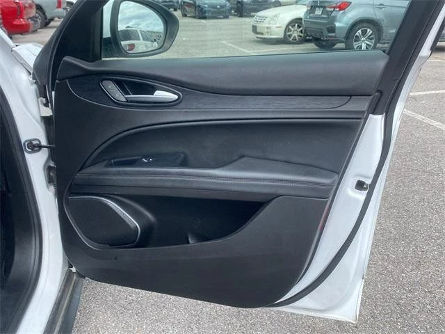 2019 Alfa Romeo Stelvio - Image 9 of 19