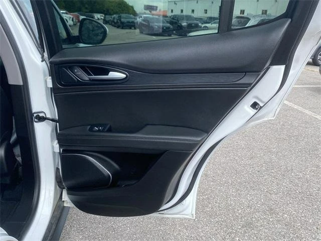 2019 Alfa Romeo Stelvio - Image 11 of 19