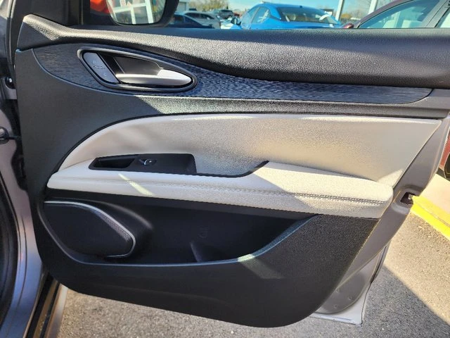 2019 Alfa Romeo Stelvio - Image 9 of 20
