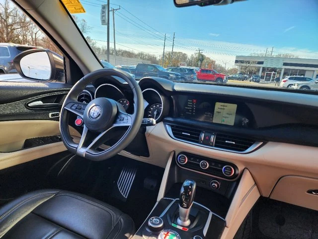 2019 Alfa Romeo Stelvio - Image 11 of 20