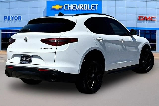 2019 Alfa Romeo Stelvio - Image 5 of 20