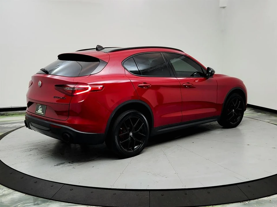 2019 Alfa Romeo Stelvio - Image 5 of 12