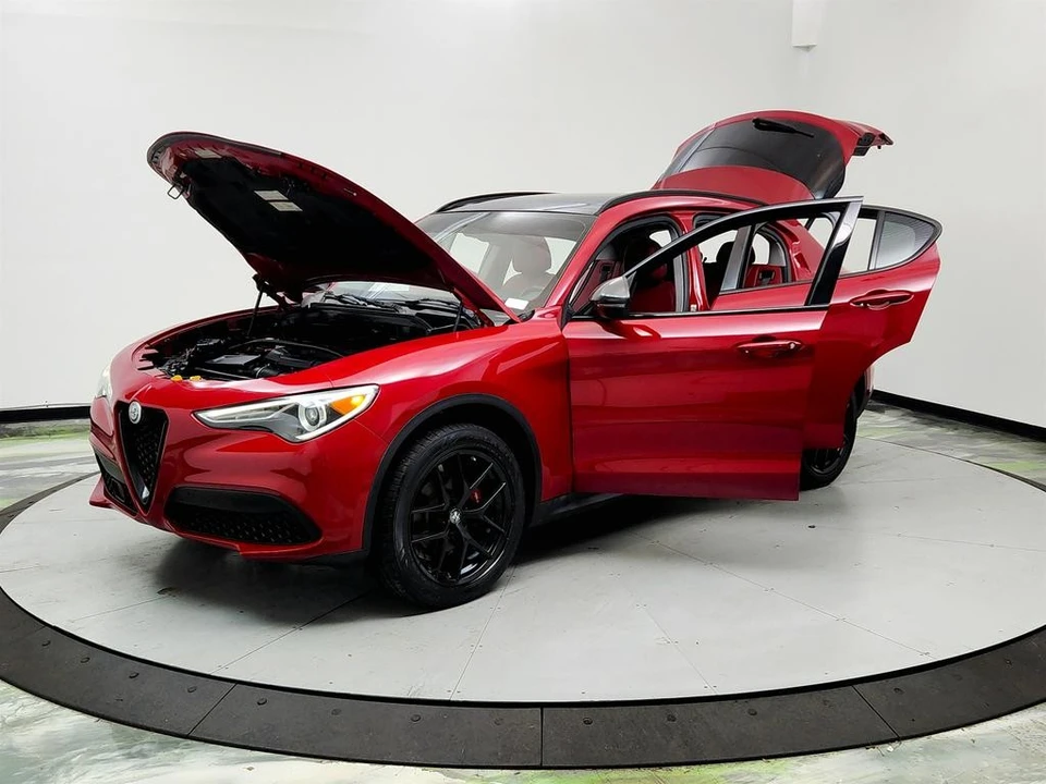 2019 Alfa Romeo Stelvio - Image 9 of 12