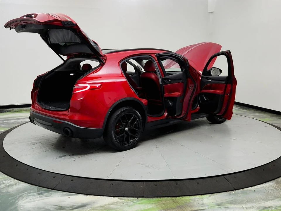 2019 Alfa Romeo Stelvio - Image 11 of 12