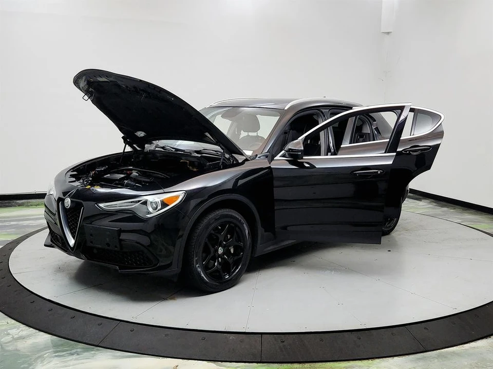 2019 Alfa Romeo Stelvio - Image 9 of 31