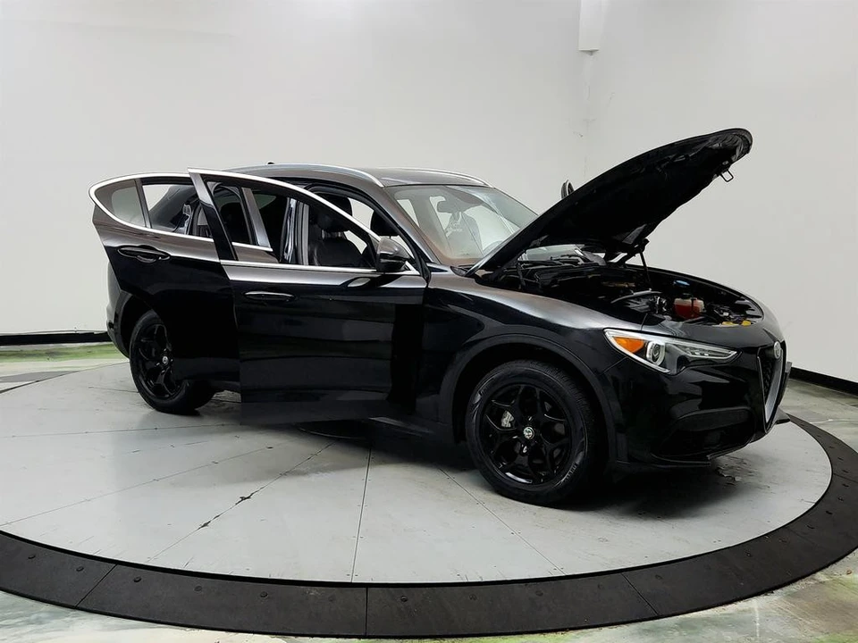 2019 Alfa Romeo Stelvio - Image 10 of 31