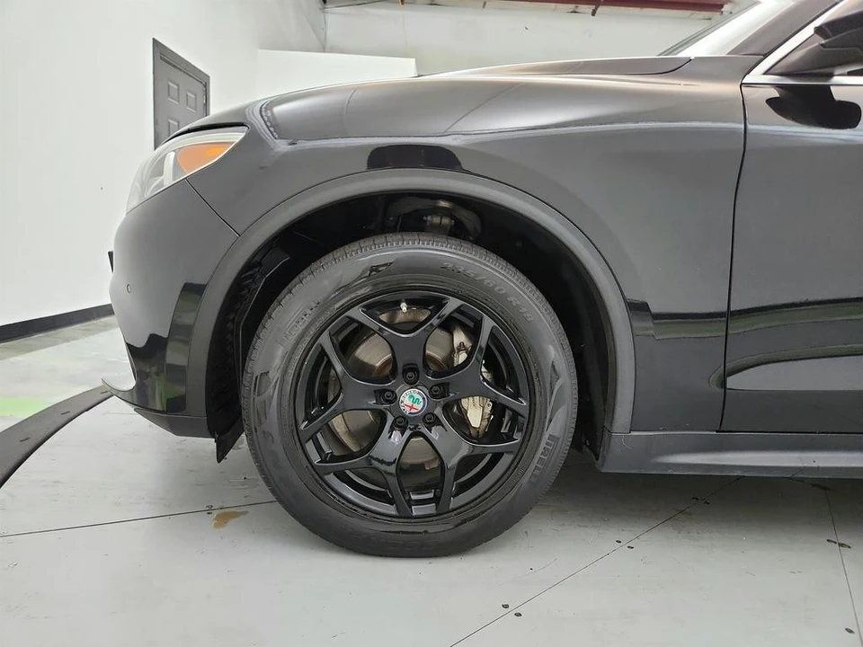 2019 Alfa Romeo Stelvio - Image 30 of 31