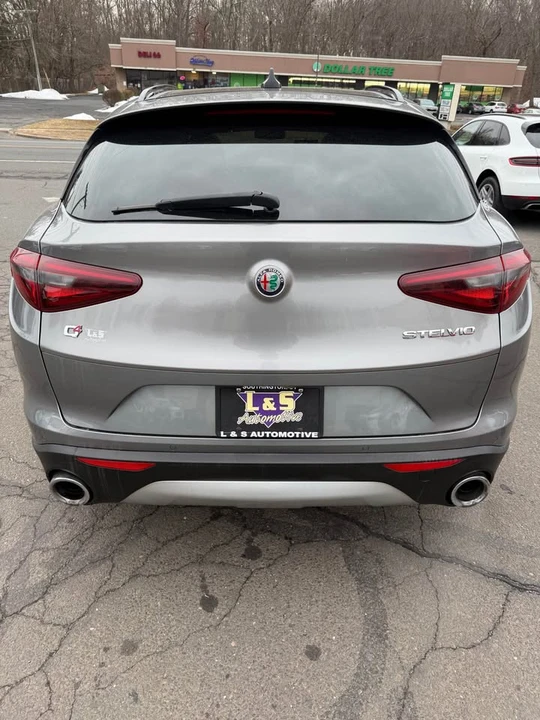 2019 Alfa Romeo Stelvio - Image 4 of 19