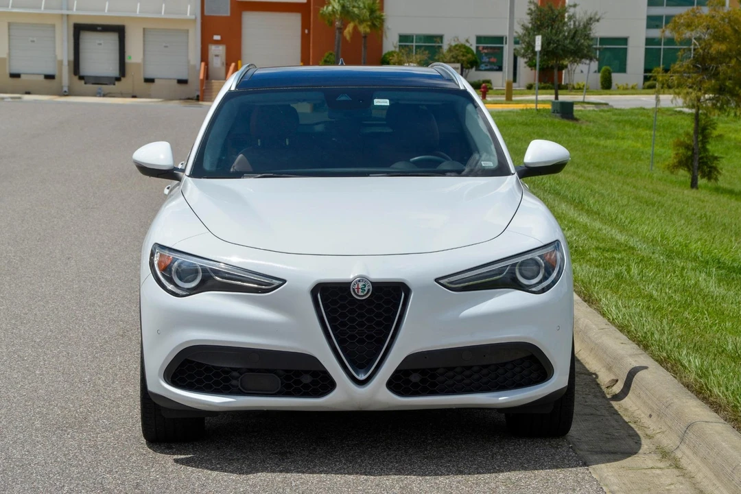 2019 Alfa Romeo Stelvio - Image 28 of 31