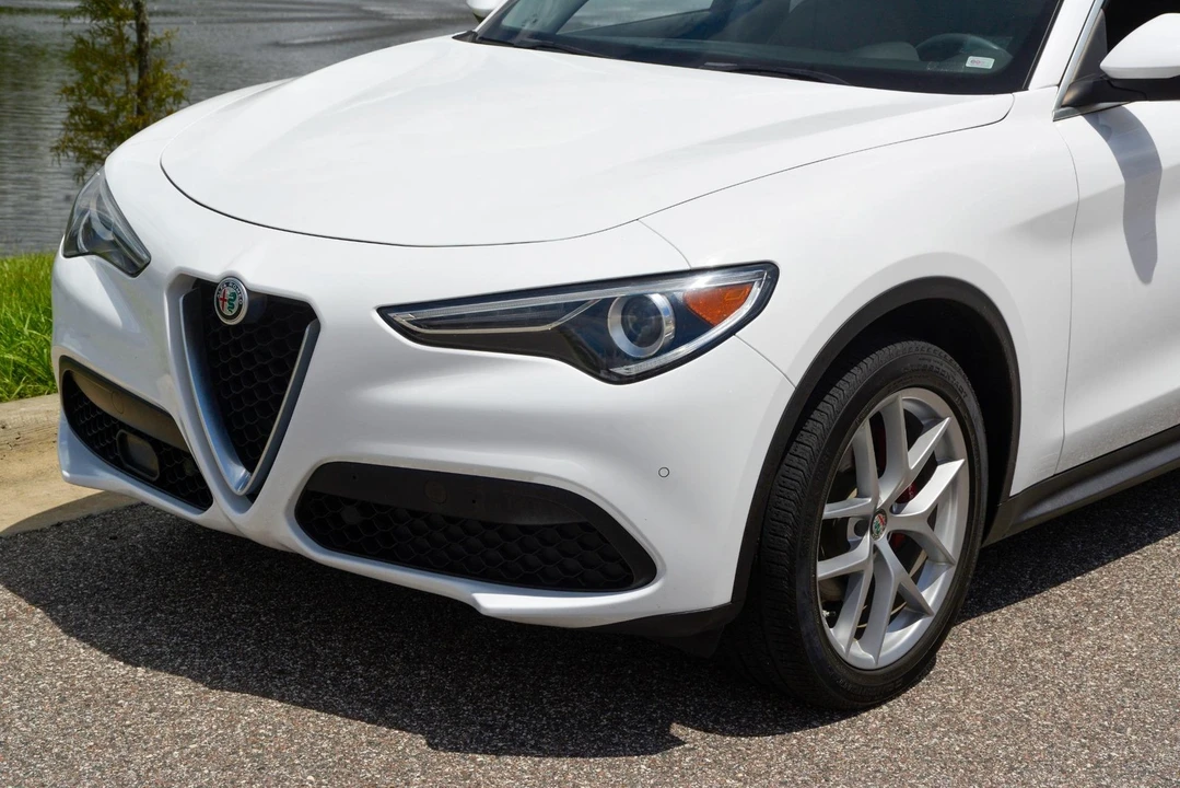 2019 Alfa Romeo Stelvio - Image 18 of 31