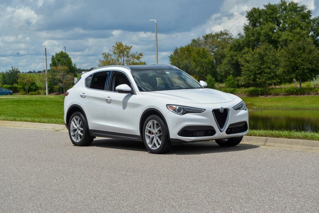 2019 Alfa Romeo Stelvio - Image 27 of 31