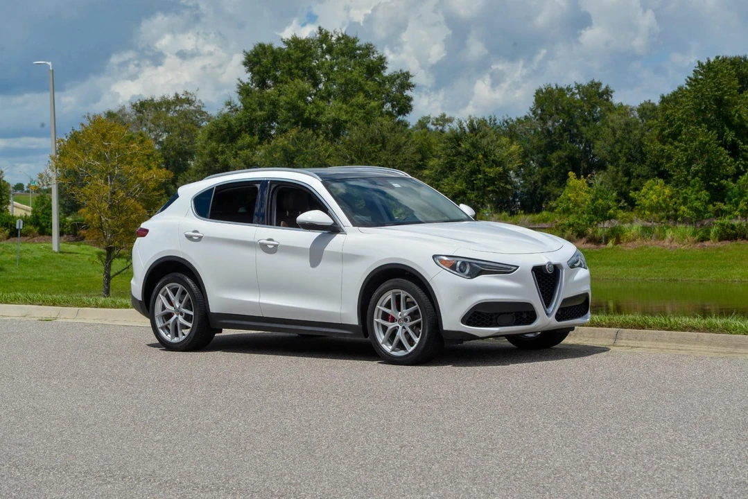 2019 Alfa Romeo Stelvio - Image 26 of 31