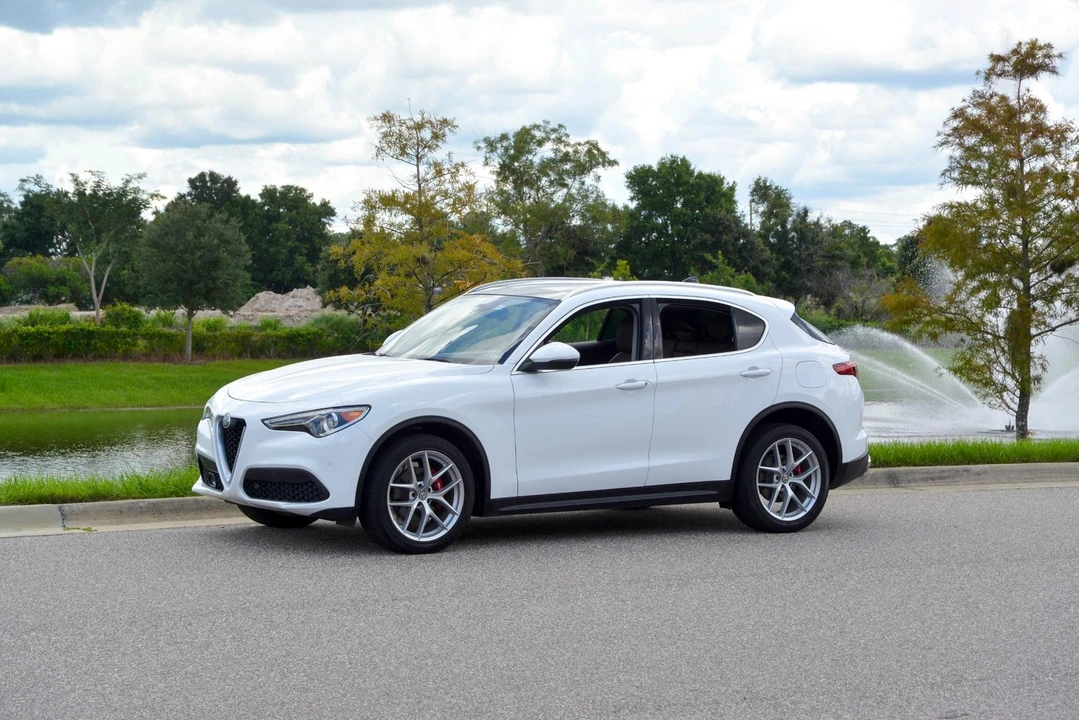 2019 Alfa Romeo Stelvio - Image 4 of 31