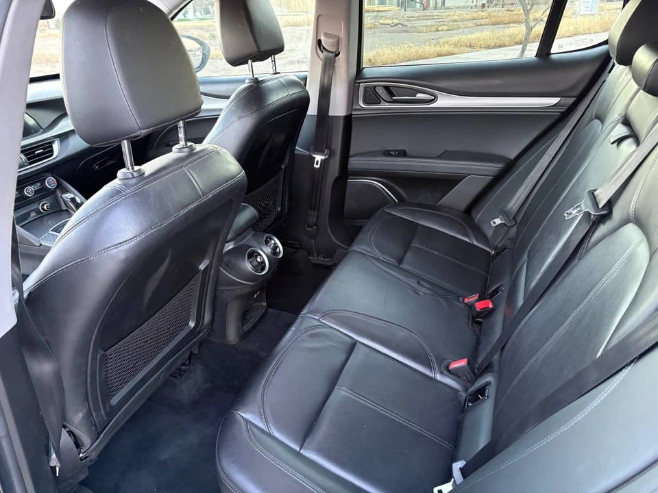 2019 Alfa Romeo Stelvio - Image 10 of 13