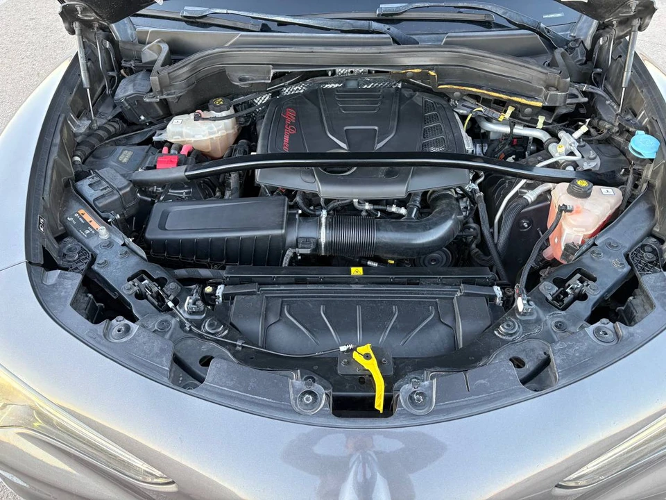 2019 Alfa Romeo Stelvio - Image 9 of 13