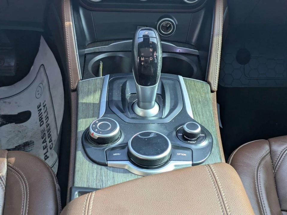 2019 Alfa Romeo Stelvio - Image 17 of 20