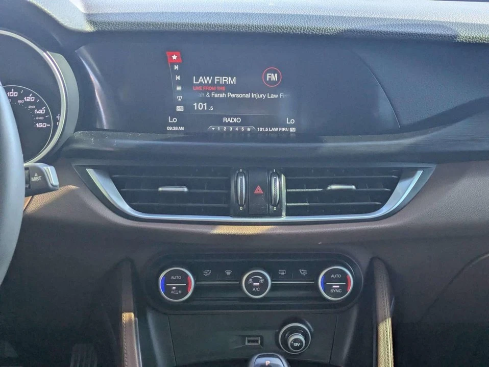 2019 Alfa Romeo Stelvio - Image 17 of 20